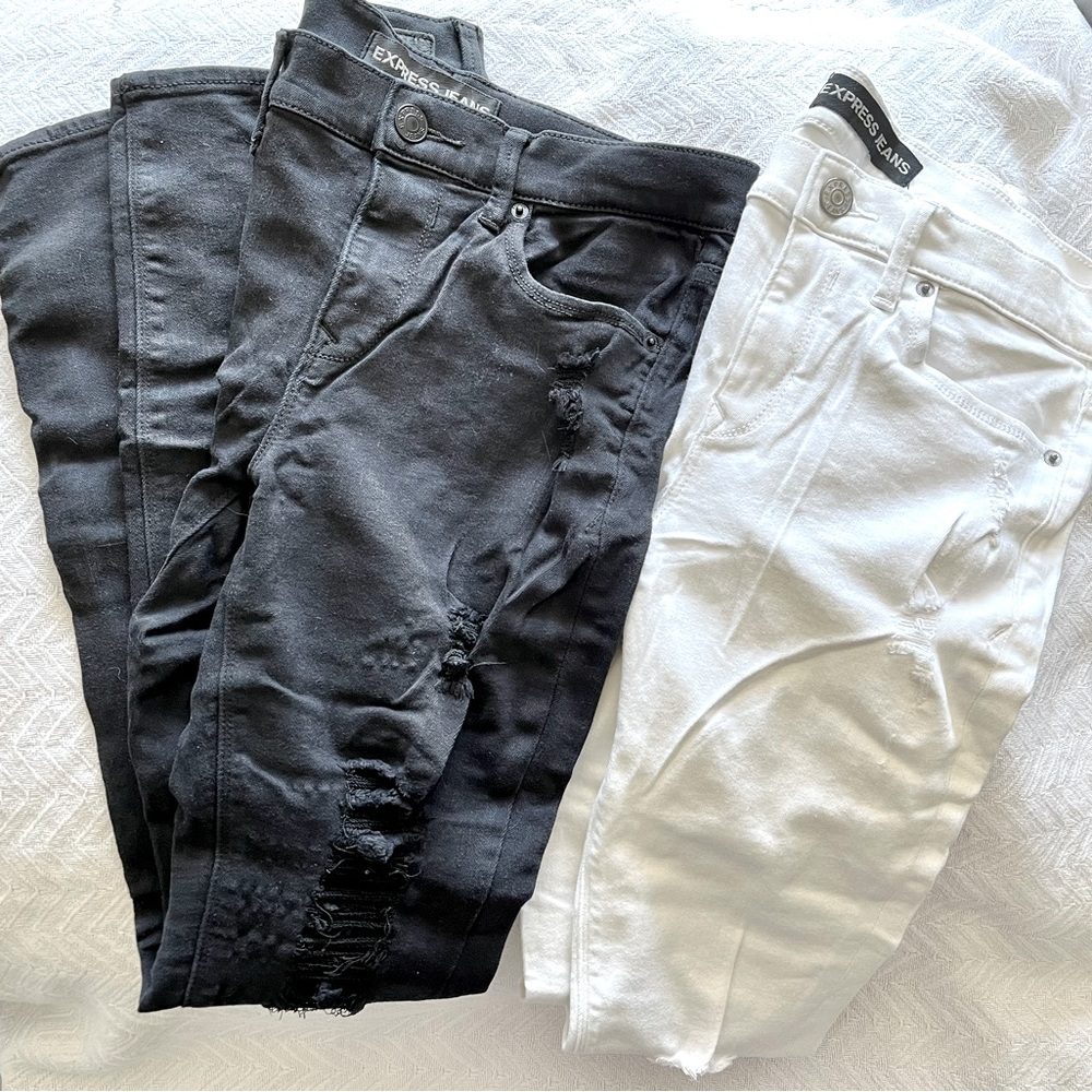 EXPRESS

Pre-Owned | LOT of 2 Denim Mid Rise Distressed Legging

Black & White